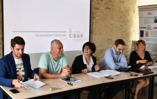 Alexandre Roux, Trésorier, François Ille, Maire du Beaucet, Corinne Testud-Robert, Présidente, Matthieu Lardière, Directeur et Noëlle Trinquier, Vice-présidente